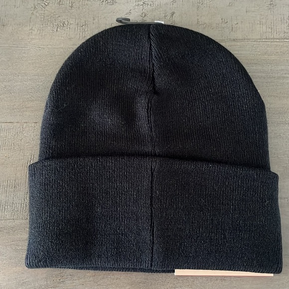 Black Levi’s Leather Patch Cuffed Beanie - Picture 2 of 4